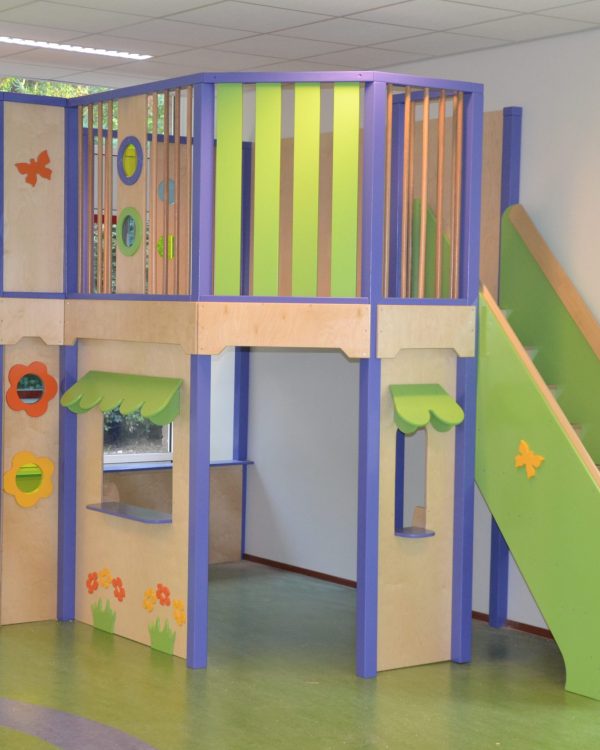 Speelwerkverdieping trap rechts achter 06